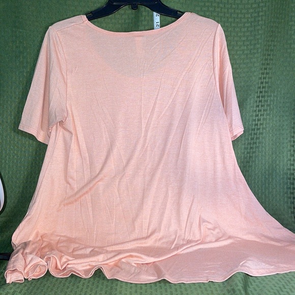 LuLaRoe Blush top with side splits sized small - Picture 5 of 6